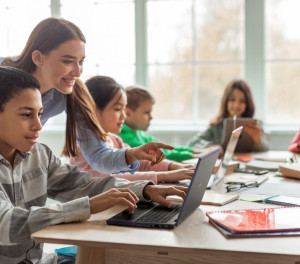 ASUS представляет новую линейку Chromebook CZ: надёжные ноутбуки для обучения