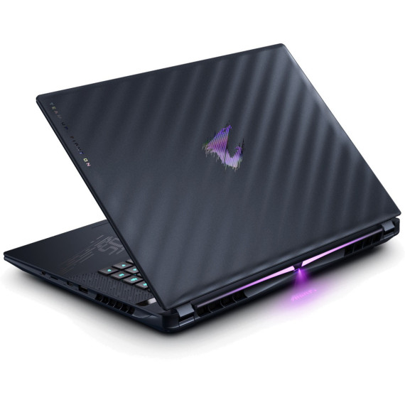 GIGABYTE AORUS MASTER 16 BYH (BYHC5USE65SH)