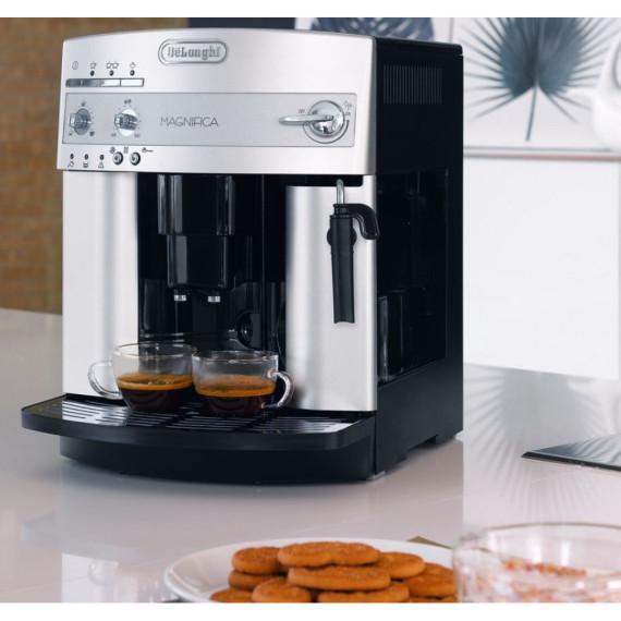 Кофемашина автоматическая Delonghi Magnifica ESAM 3200.S