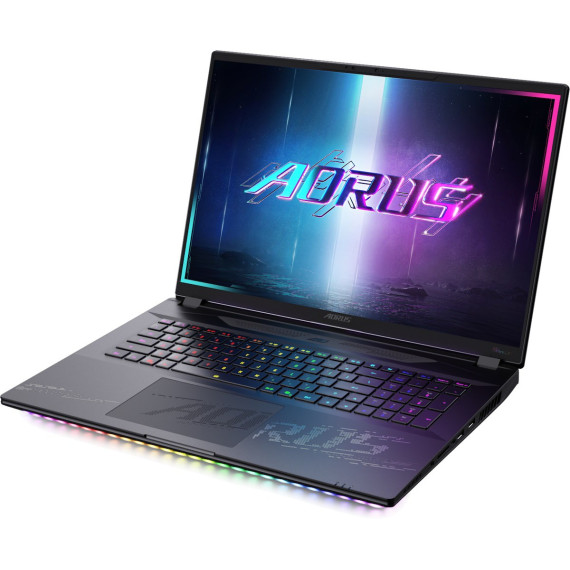 GIGABYTE AORUS MASTER 18 (BZHC6UKD45SP)