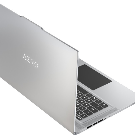 GIGABYTE AERO 16 XE5 OLED (XE5-73UK938HP)